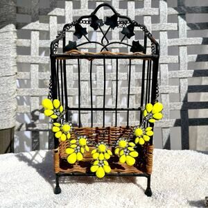 Vintage Lemon Yellow Colored Faux Stones Statement Necklace in Silvertone